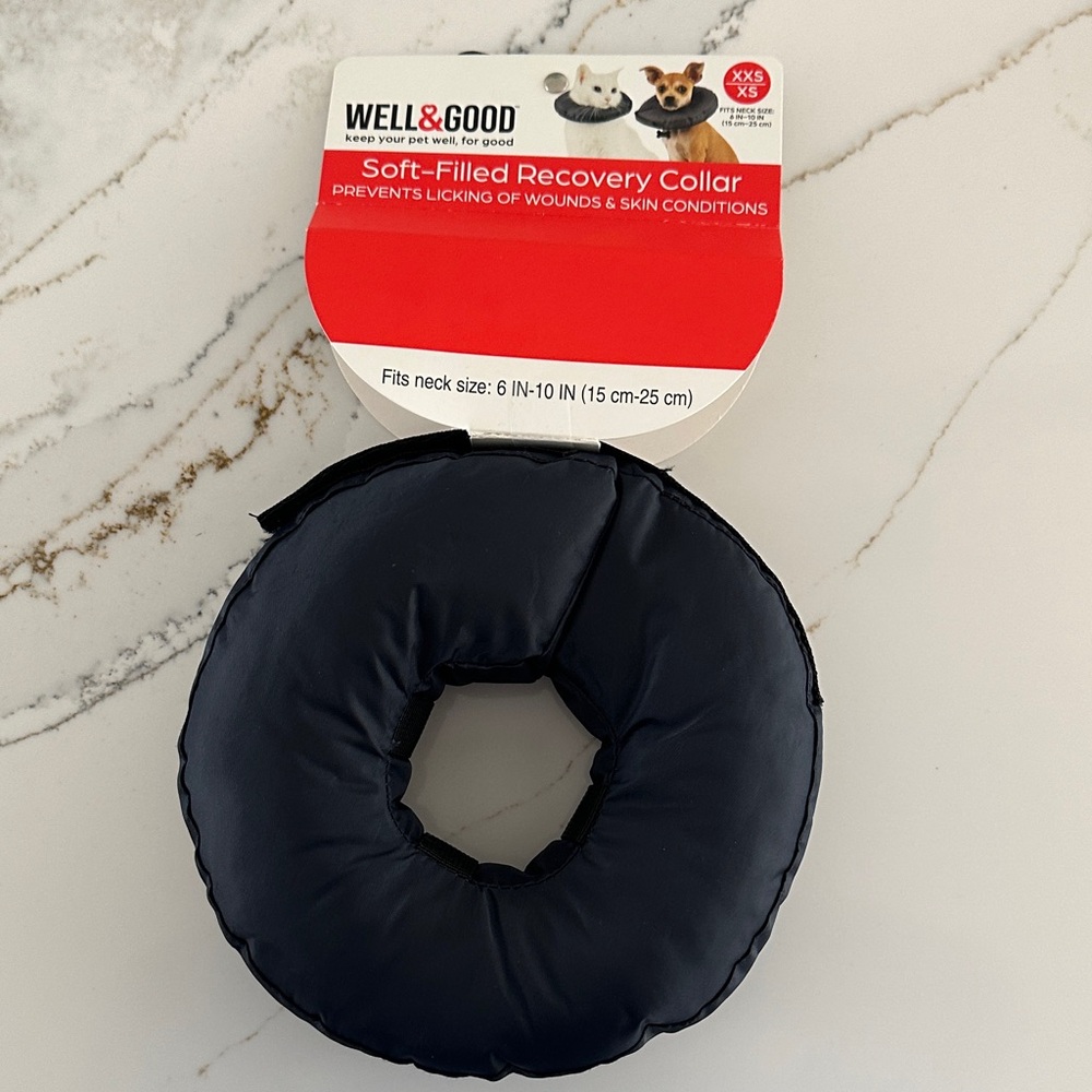 Black Soft-Filled Recovery Collar for Cats